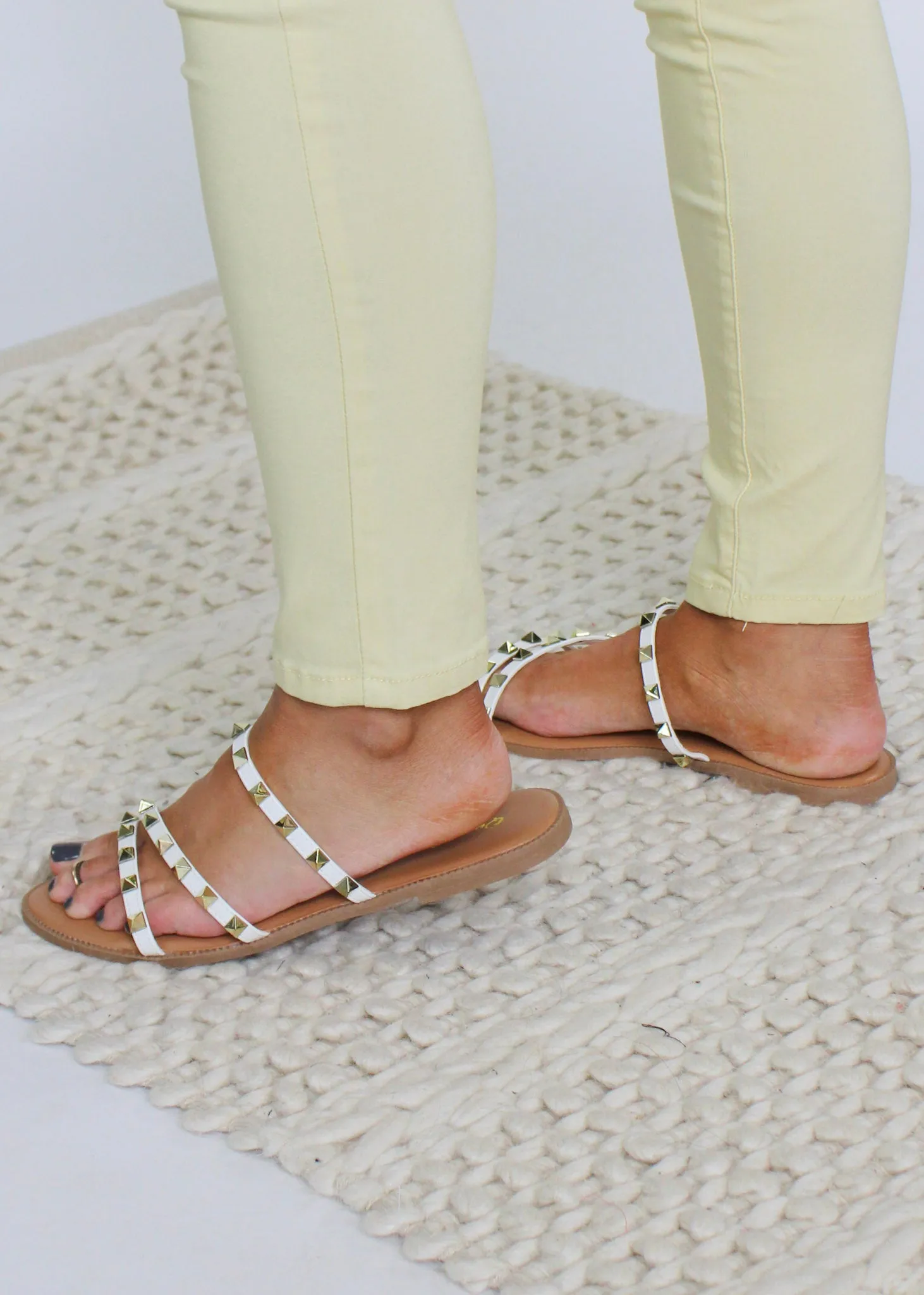 Desmond Stud Sandal - White