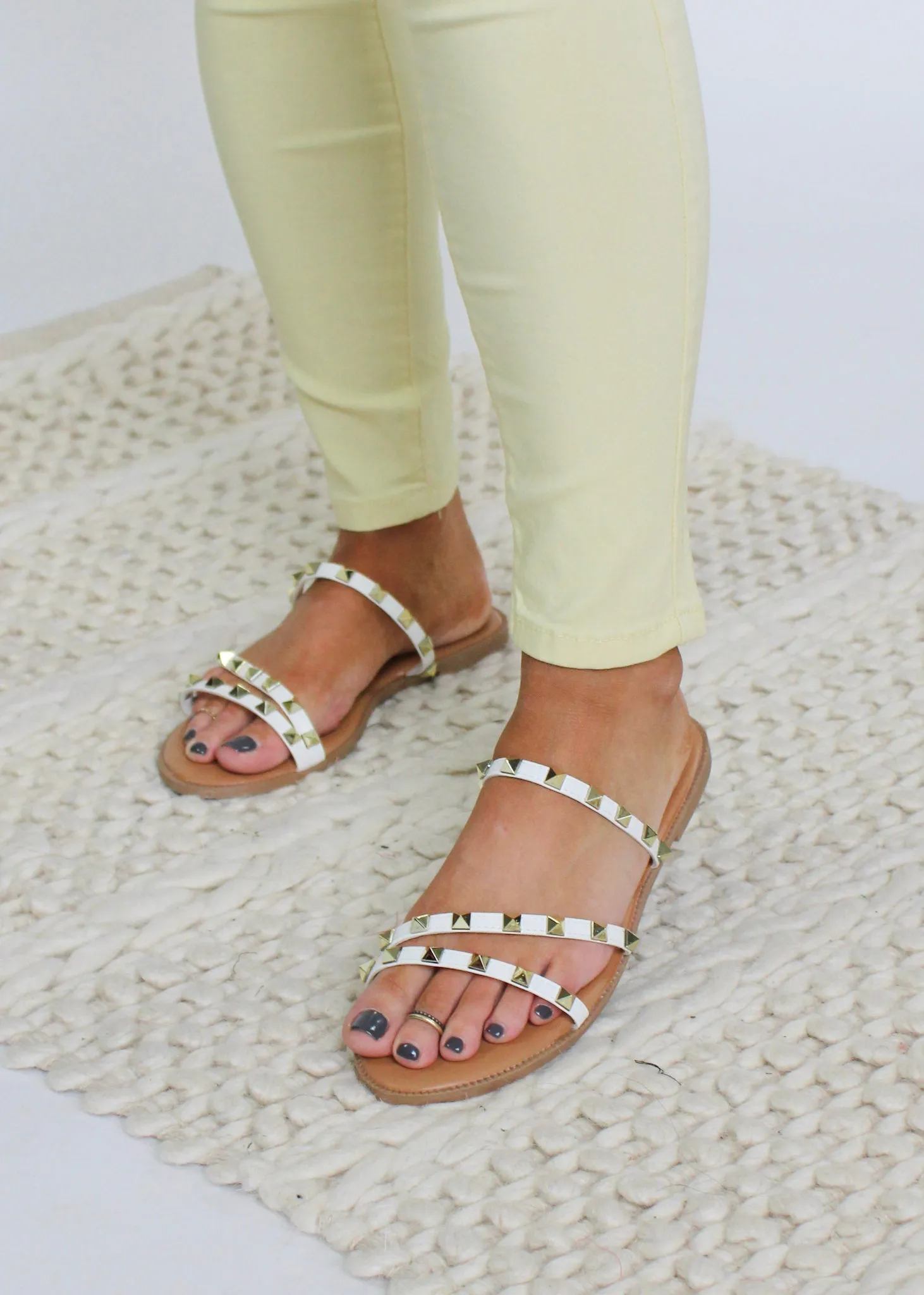 Desmond Stud Sandal - White