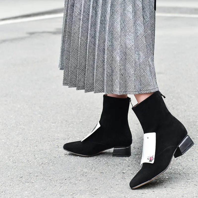 Kiki Unique Ankle Boots