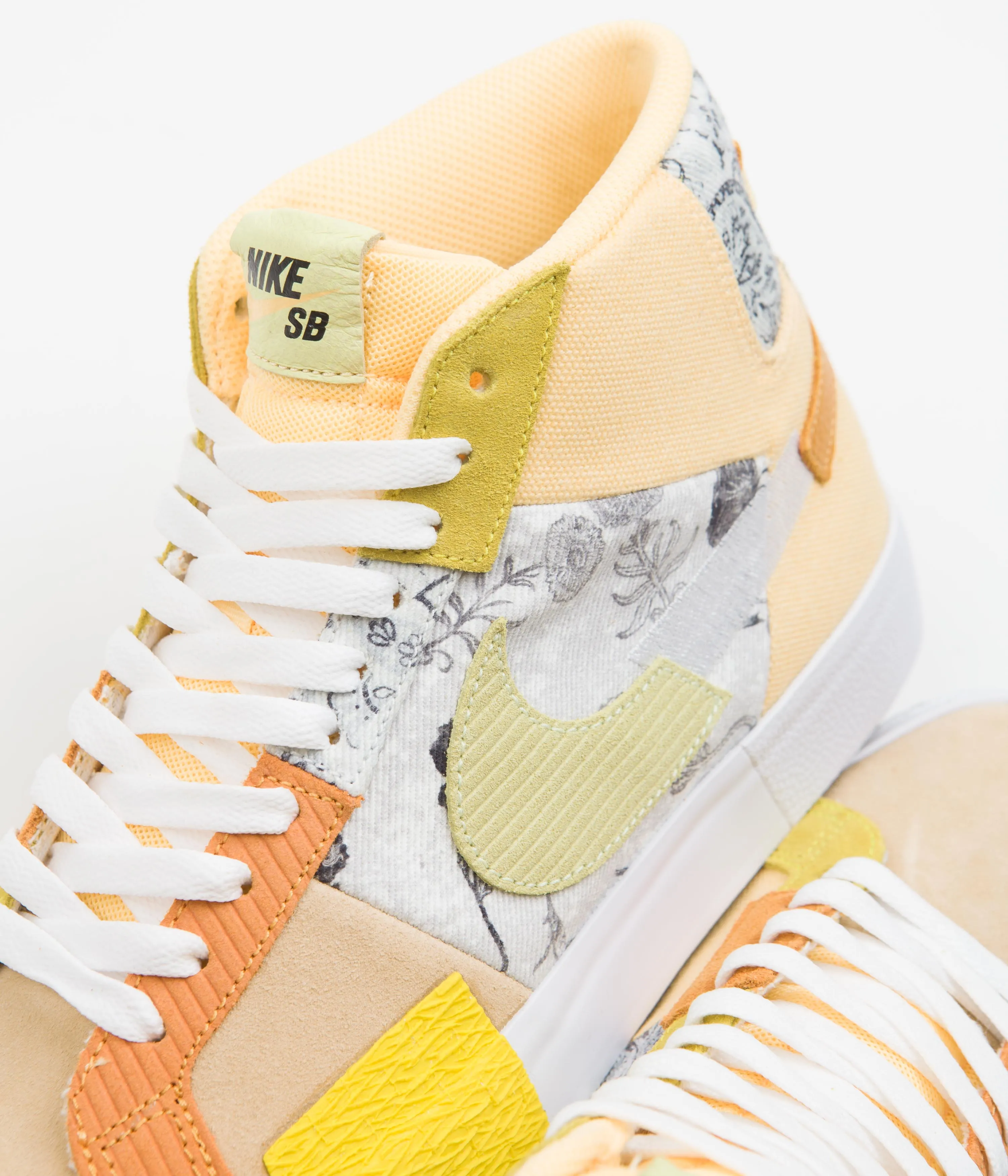 Nike SB Blazer Mid Premium Shoes - Melon Tint / Citron Tint - White