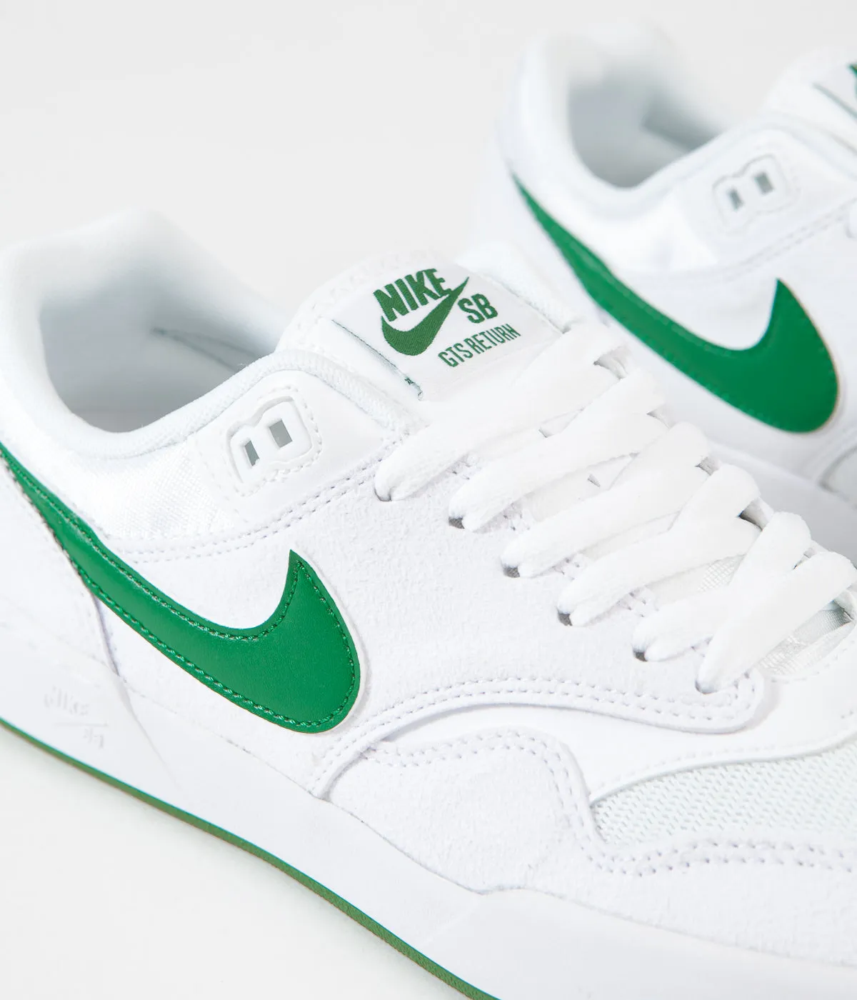 Nike SB GTS Return Shoes - White / Pine Green - White - White