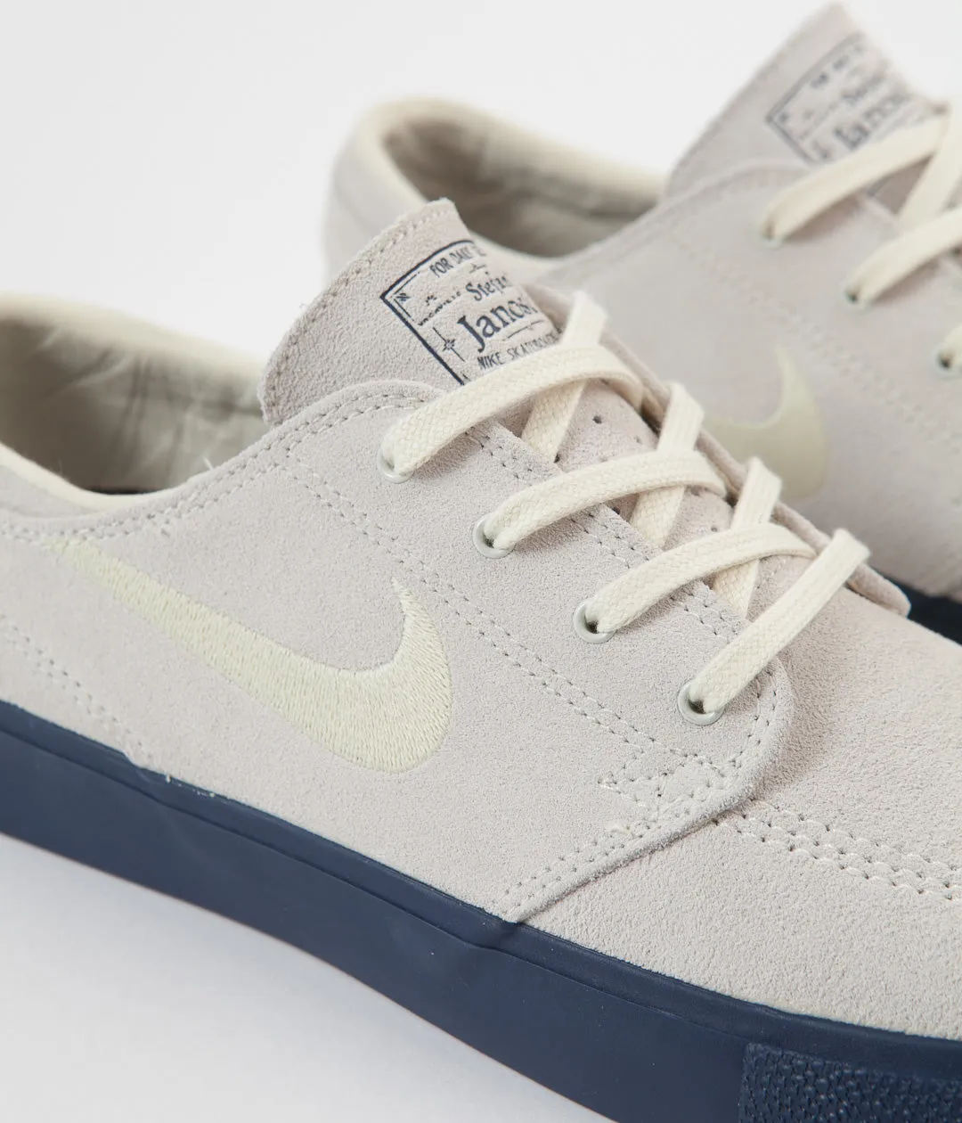 Nike SB Janoski Remastered Shoes - Summit White / Fossil - Midnight Navy - Fossil