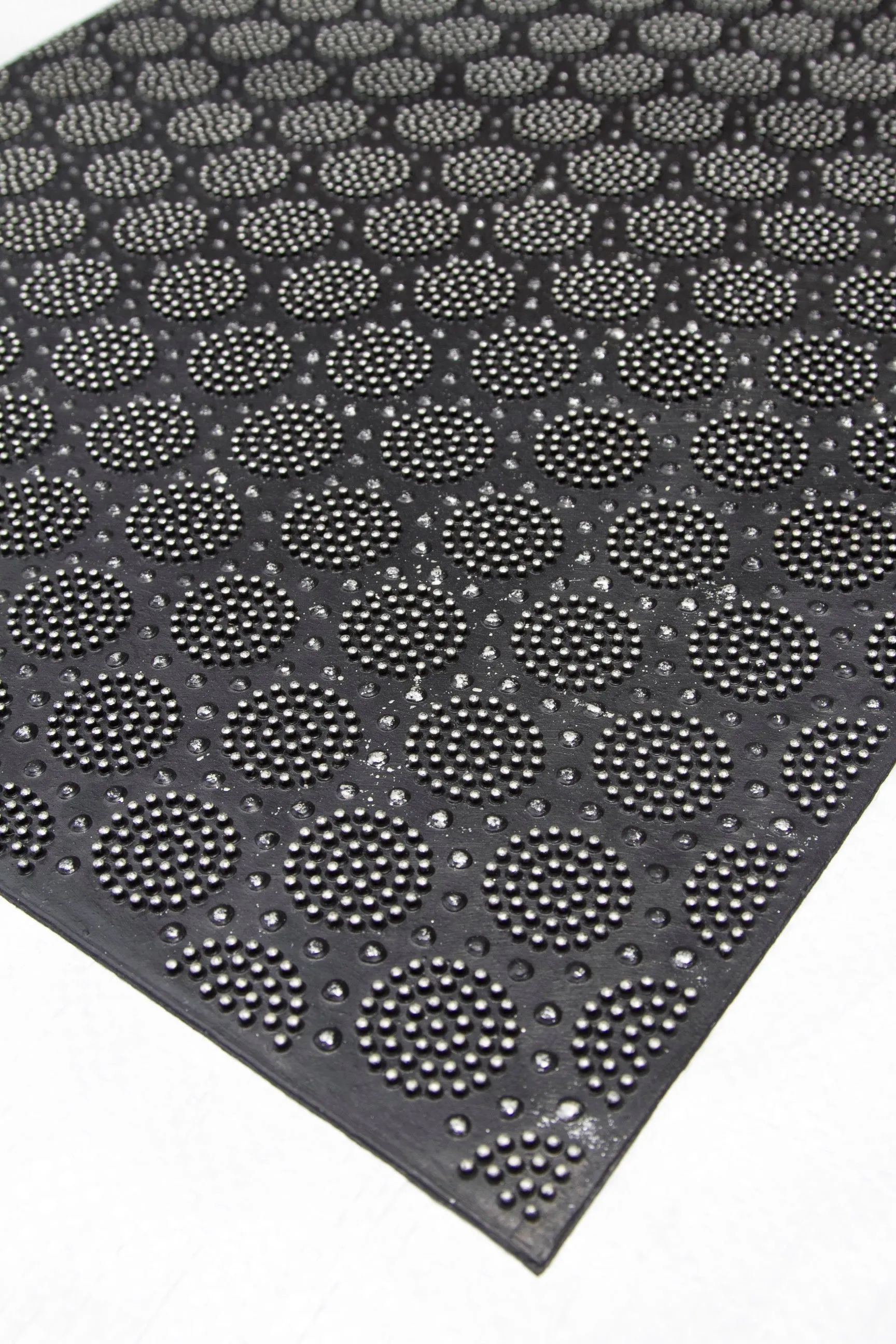 OnlyMat Lightweight Black Rubber Pin Mat with Round Designer Pattern - Indoor / Outdoor, Waterproof