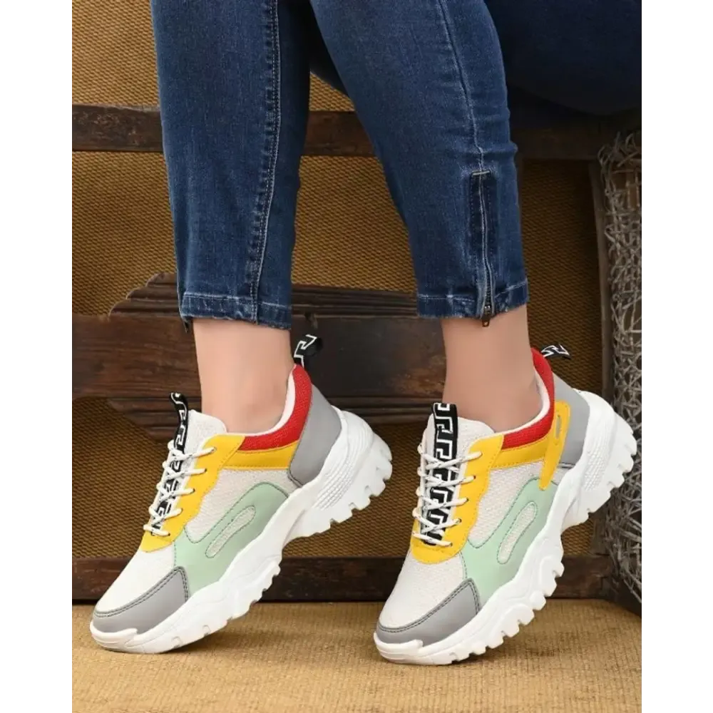 Women White Chloralosed PU Sneakers