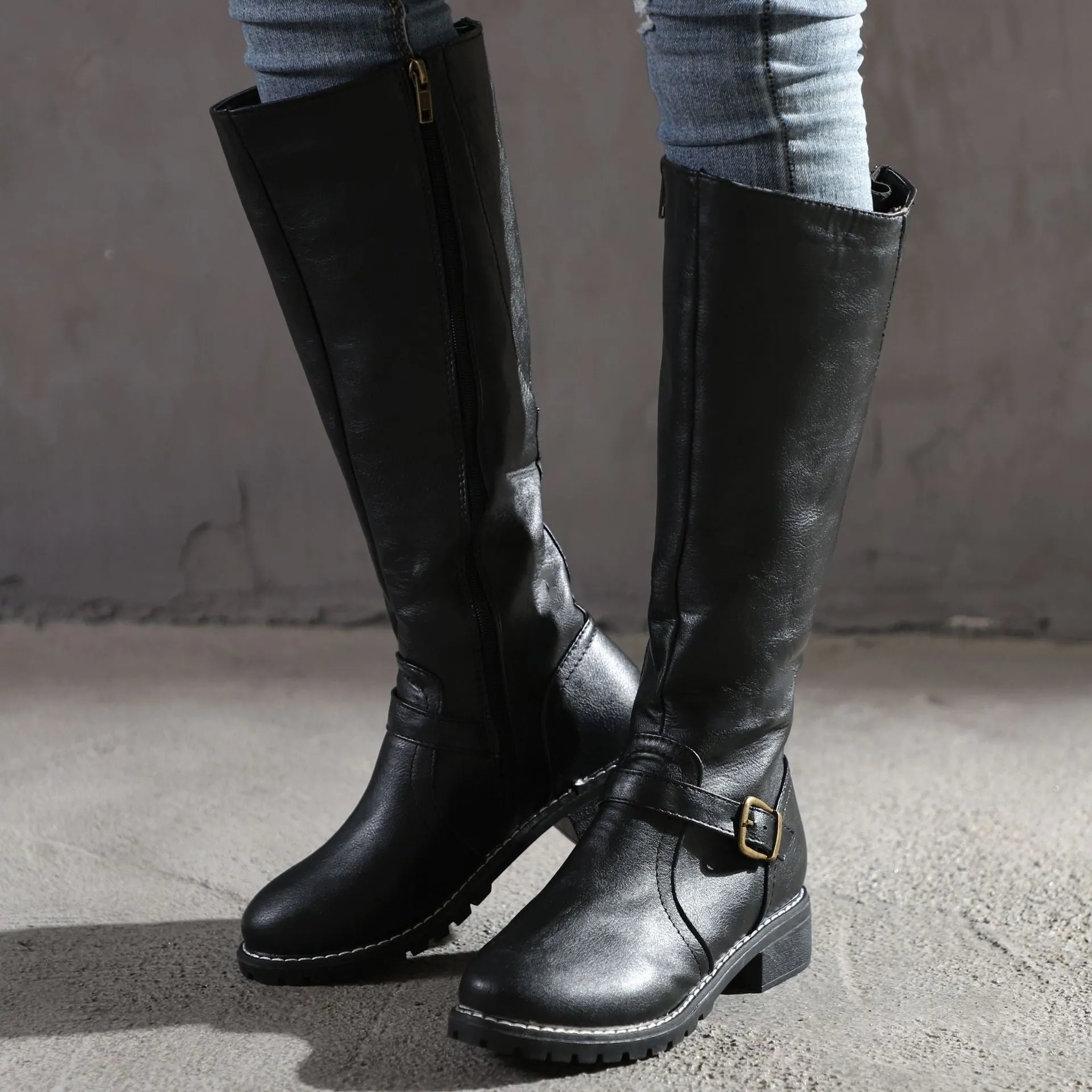 Women's knee high chunky low heel boots