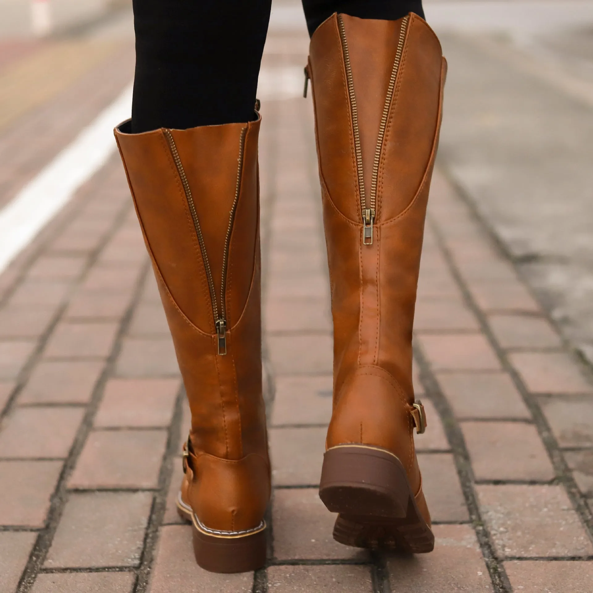 Women's knee high chunky low heel boots