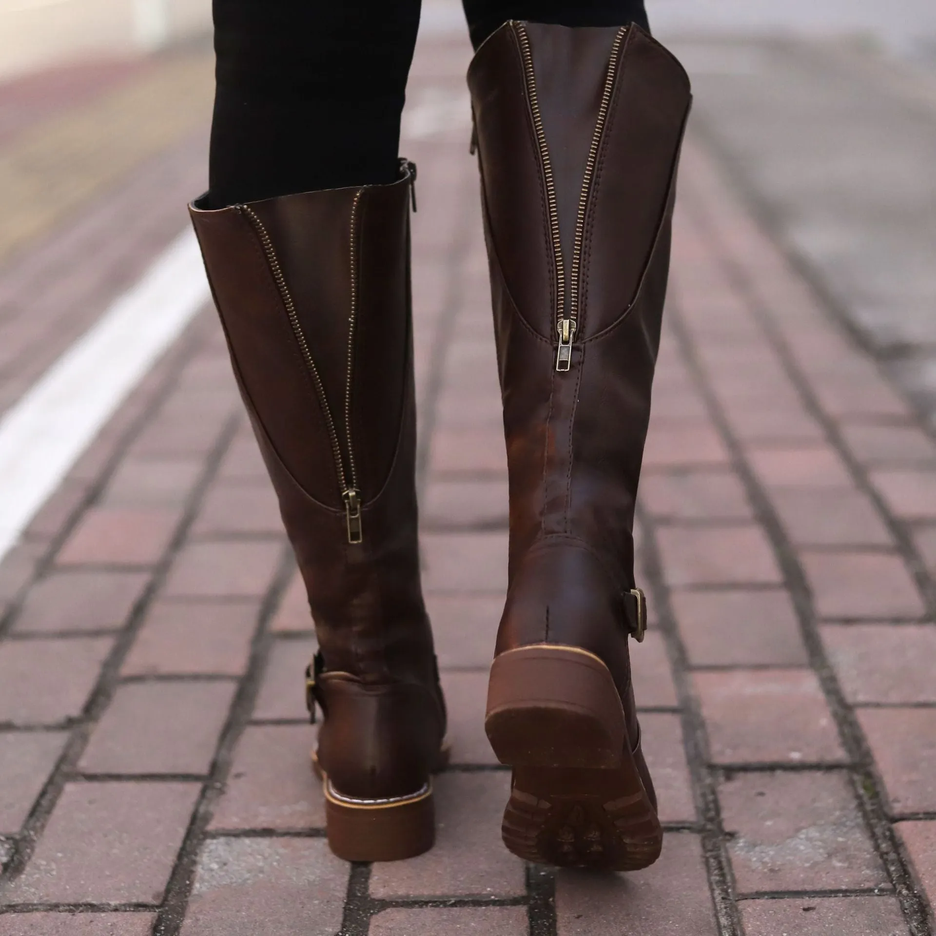 Women's knee high chunky low heel boots